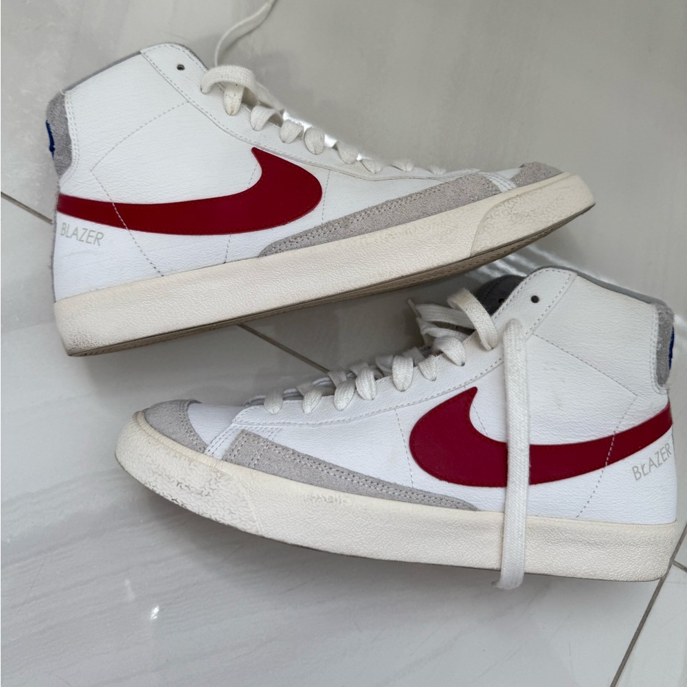 Nike Men's Blazer Mid '77 Shoes